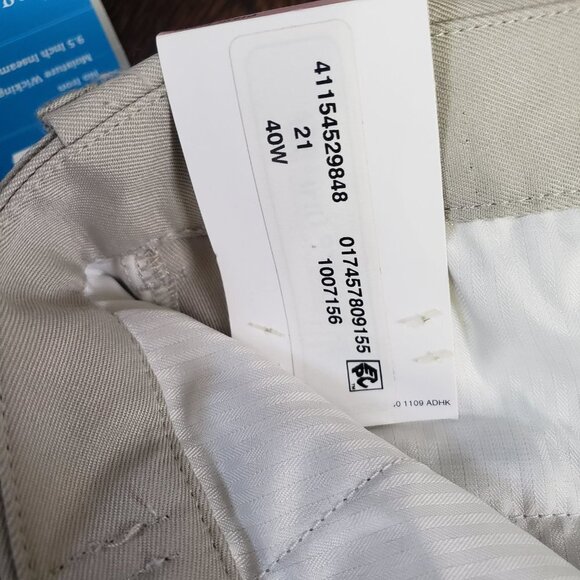 *NWT* Haggar Performance Cool 18 Plain Front Shorts | Size 40 - Picture 7 of 8